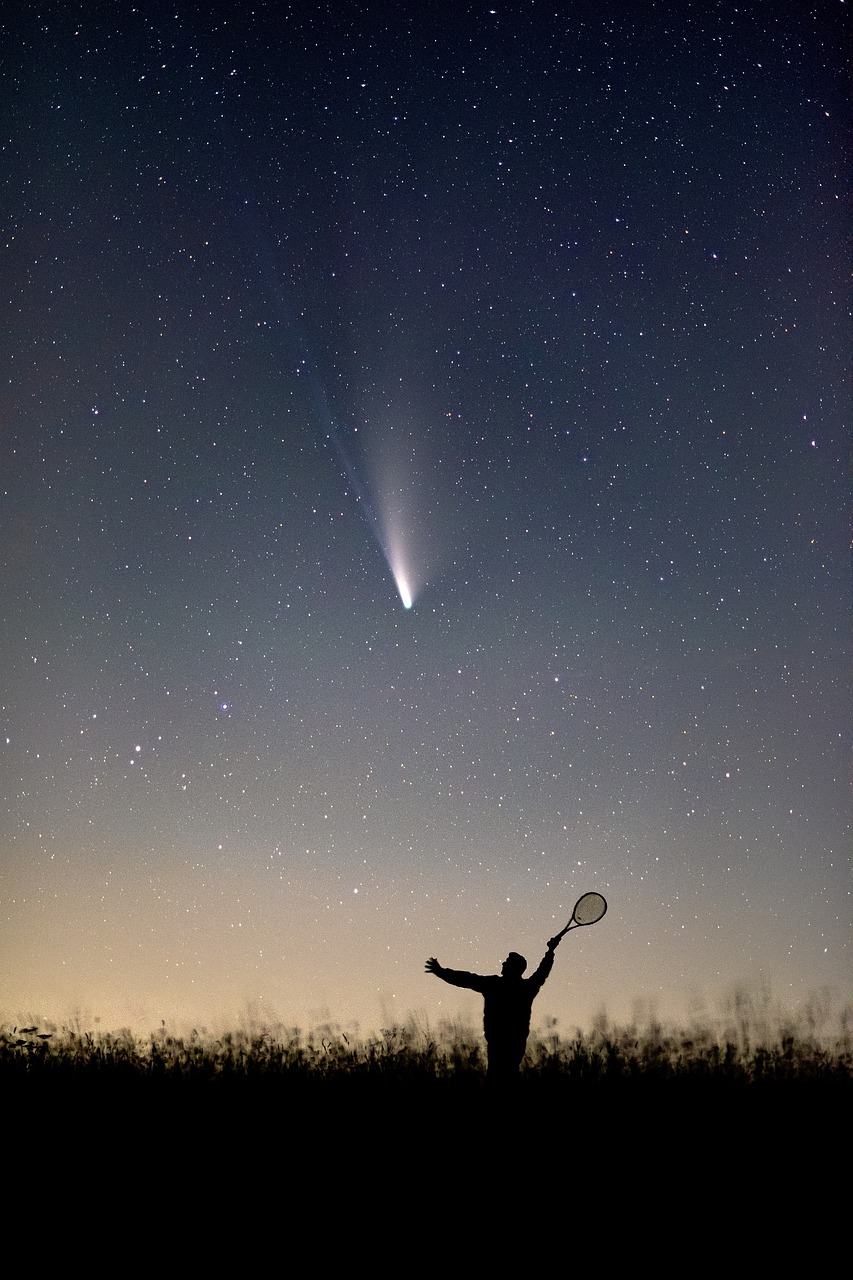 silhouette, man, night sky, racquet, stars, sky, neowise, comet, astro, astronomy, sport, aesthetic wallpaper, nature, iphone wallpaper, phone wallpaper, black wallpaper, black
